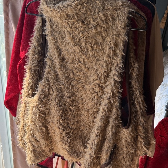 Furry Shaggy Shawl Vest Cape with Plaid Lining - Picture 5 of 6